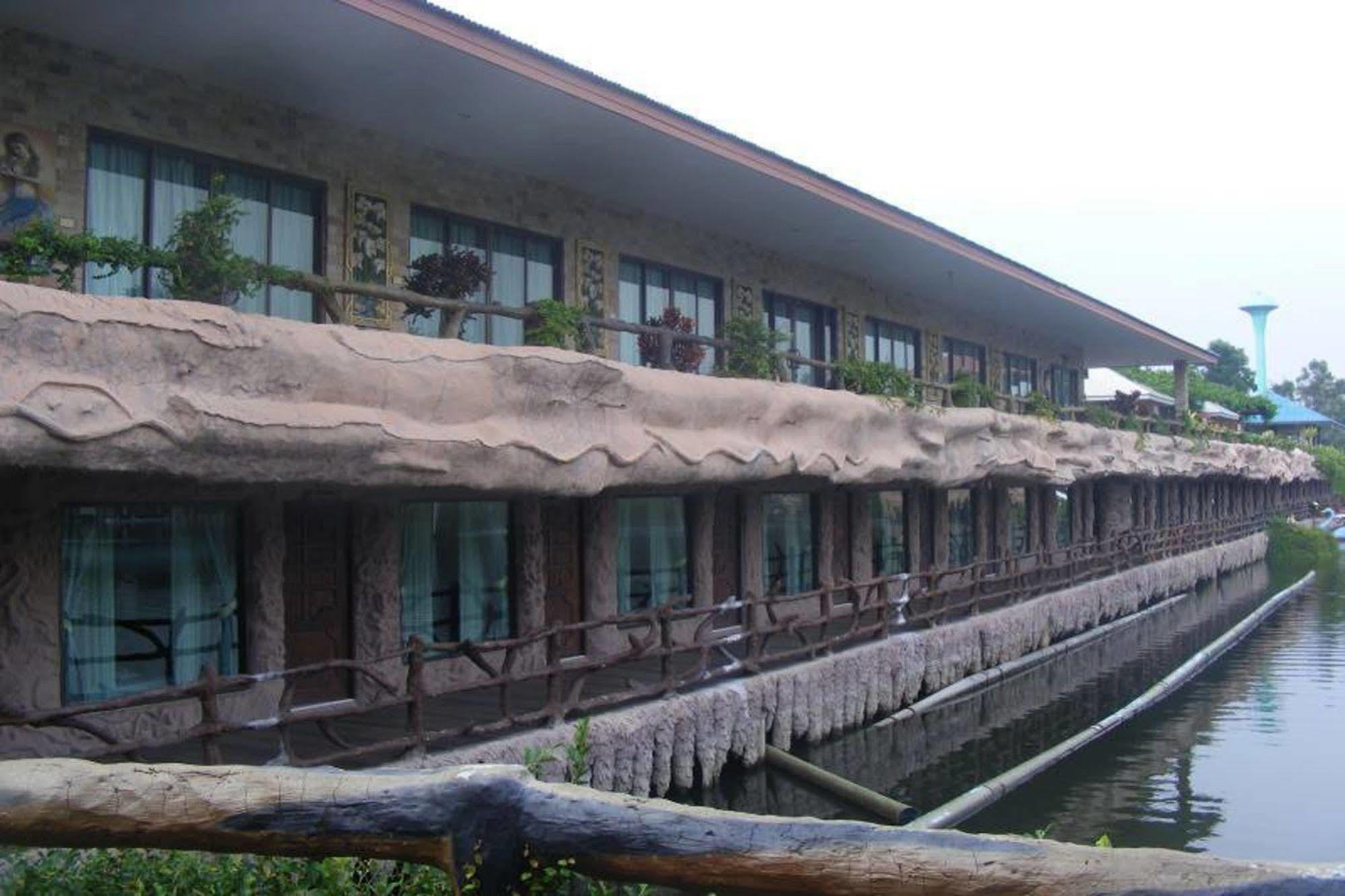 Chart Trip Resort Nakhonratchasima Εξωτερικό φωτογραφία