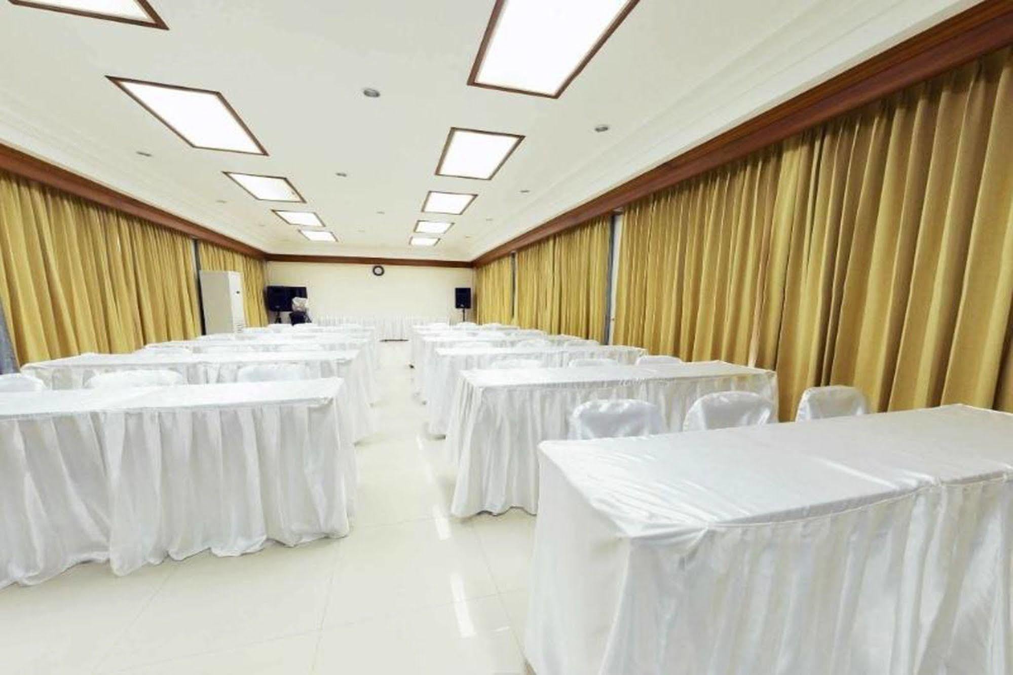 Chart Trip Resort Nakhonratchasima Εξωτερικό φωτογραφία